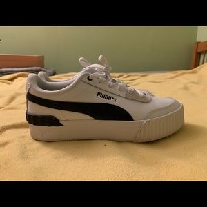 PUMA Carina Lift Sneakers